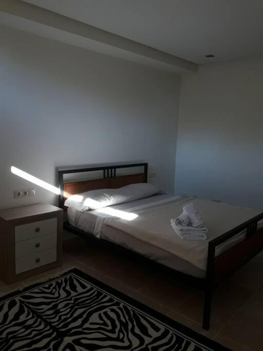 Luxurious Townhouse With Sea Views Villa Manilva Ngoại thất bức ảnh